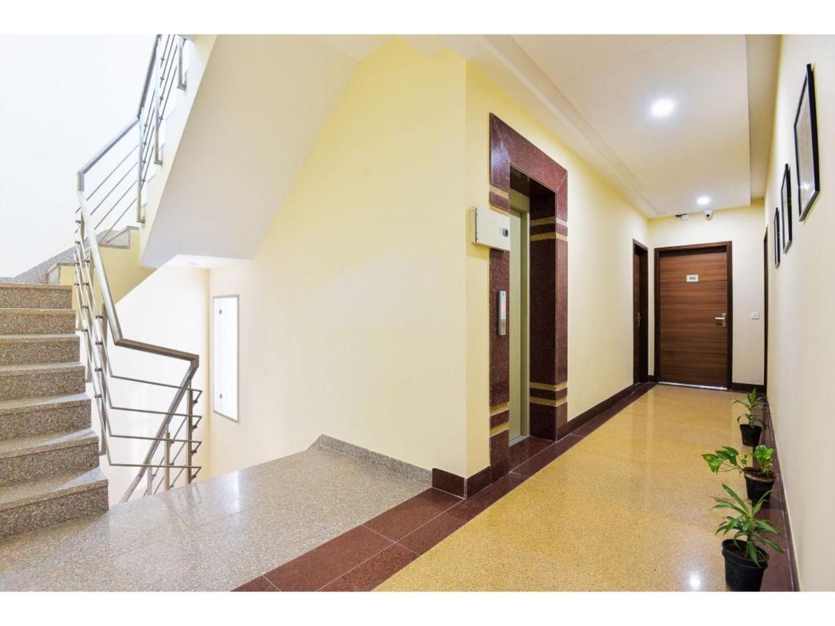 Bluo Studio2 Golf Course Road - Gym, Terrace Garden Гургаон Екстериор снимка