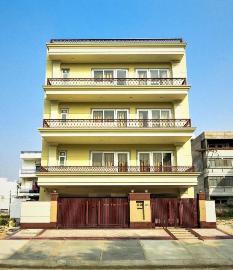Bluo Studio2 Golf Course Road - Gym, Terrace Garden Гургаон Екстериор снимка
