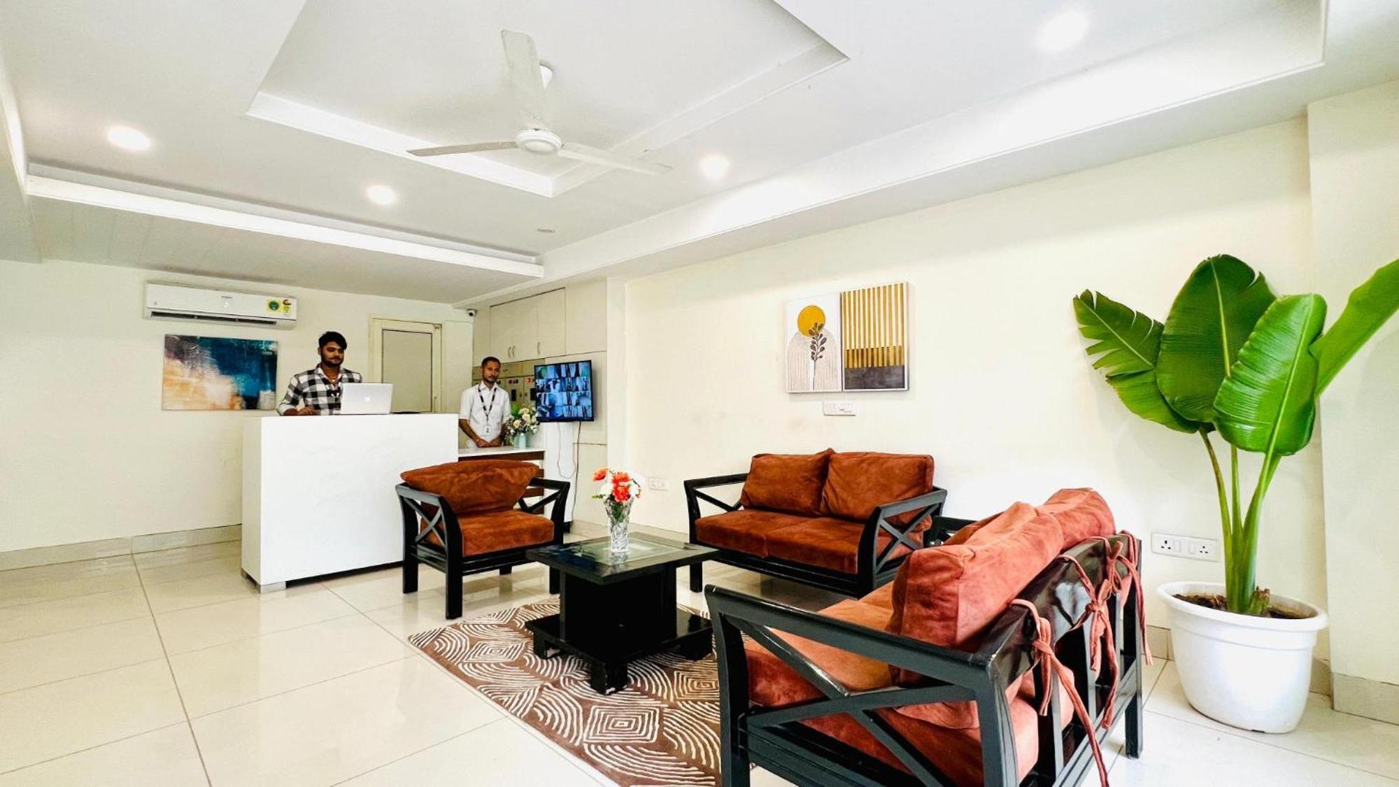 Bluo Studio2 Golf Course Road - Gym, Terrace Garden Гургаон Екстериор снимка